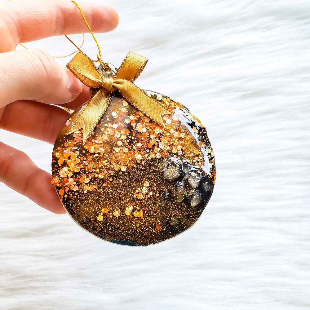 One Handmade Christmas Tree Ornament, Gold - Picture 3 of 10